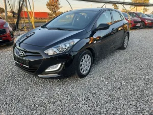 Hyundai i30 II (2012-2017) blue Kombi 1.6 GDi YES Gold 2012
