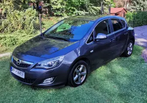 Opel Astra J (2009-2019) 2.0 CDTI Cosmo 2010