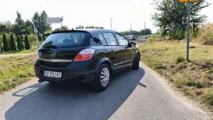 Opel Astra H (2004-2014) 1.8 Elegance 2004