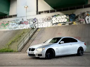 BMW 3 Series E90/E91/E92/E93 (2005-2012) 320d DPF 2010