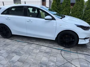 Kia Ceed III (2018-) 1.5 T-GDI Business Line 2023