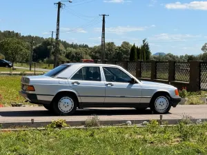 Mercedes-Benz 190 1986
