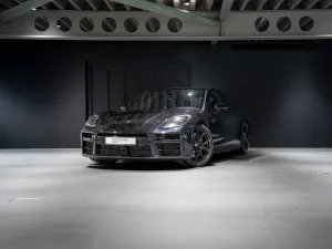 Porsche Panamera 2025