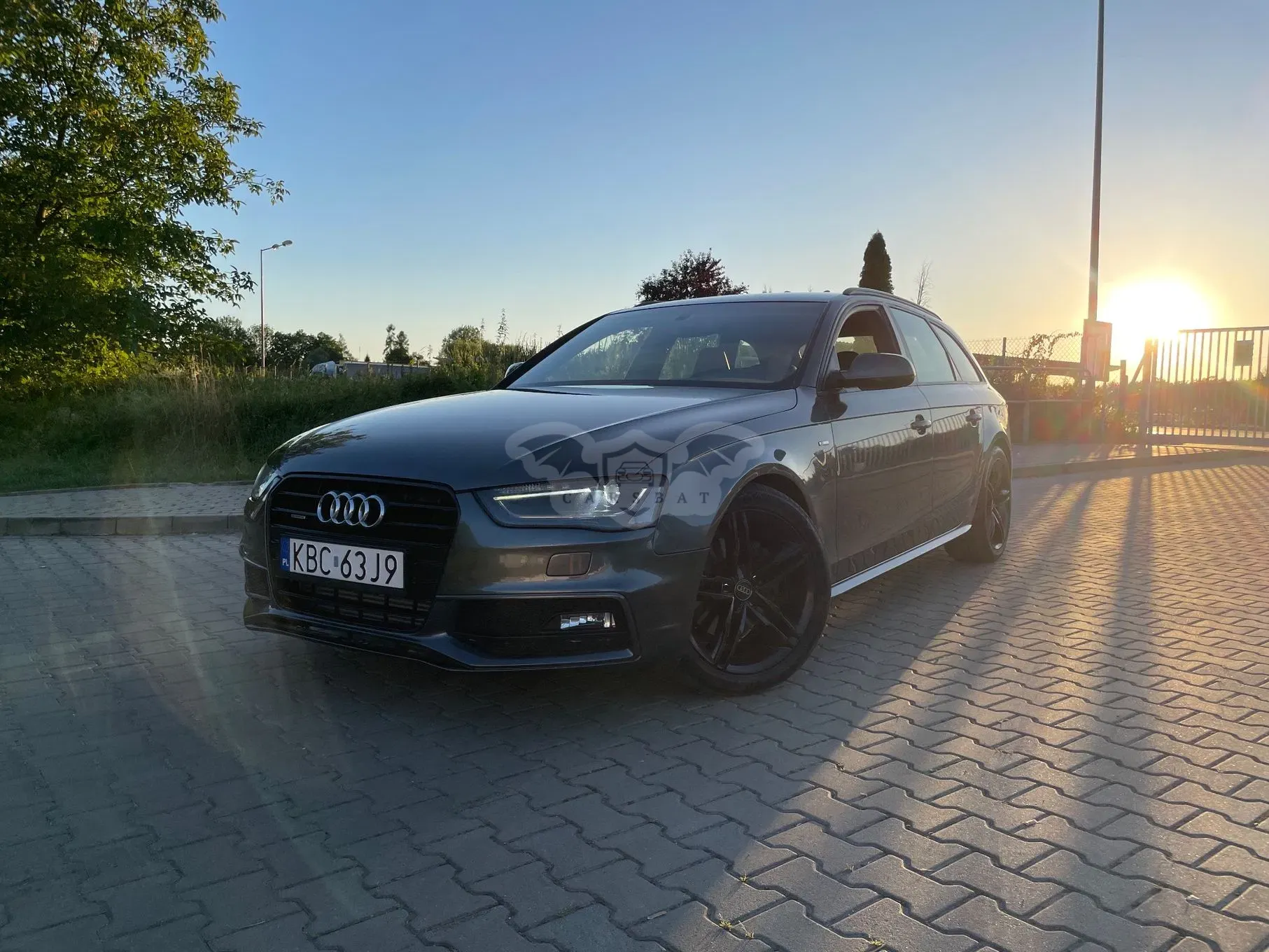 Audi A4 B8 (2007-2015) 2.0 TDI Quattro Line 2012