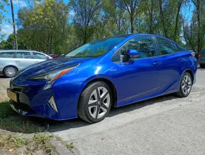 Toyota Prius IV (2015-2023) Hybrid 2016