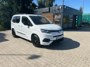 Toyota Proace City 1.5 D-4D Family 2023