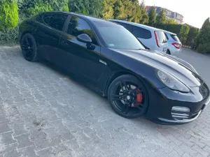 Porsche Panamera 4 PDK 2011