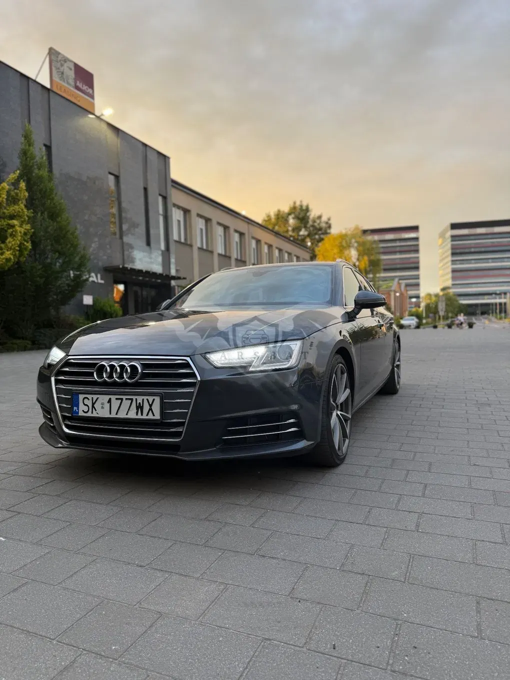 Audi A4 B9 (2015-) 2.0 TDI S tronic 2016