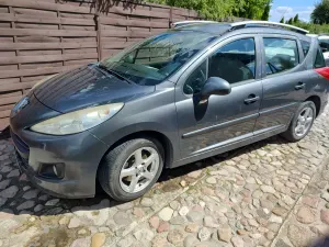 Peugeot 207 HDi FAP 90 (Blue Lion) Business-Line Niveau 1 2011