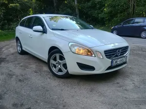 Volvo V60 I (2011-2018) D2 Kinetic 2013