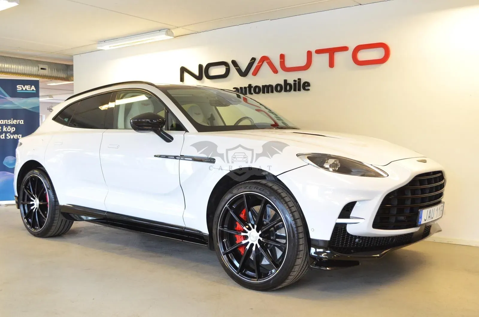 Aston Martin DBX 2023