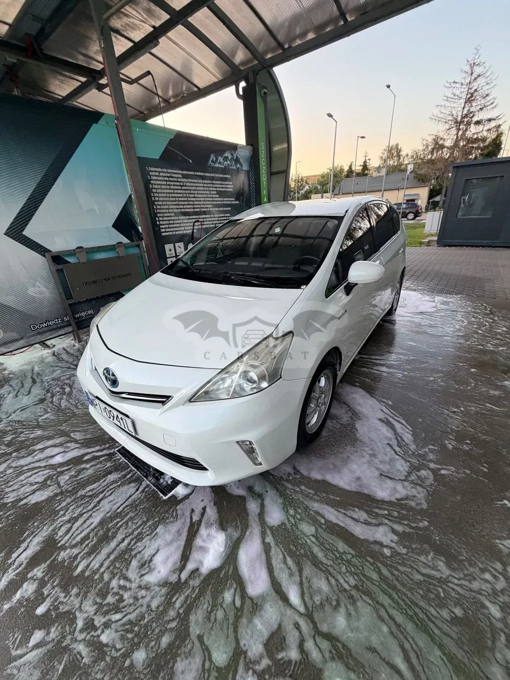 Toyota Prius III (2009-2015) 1.8 HSD Life 2012