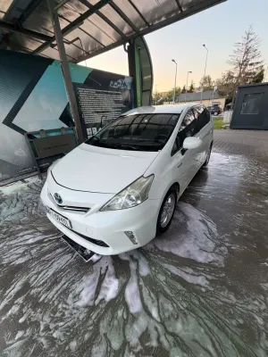 Toyota Prius III (2009-2015) 1.8 HSD Life 2012