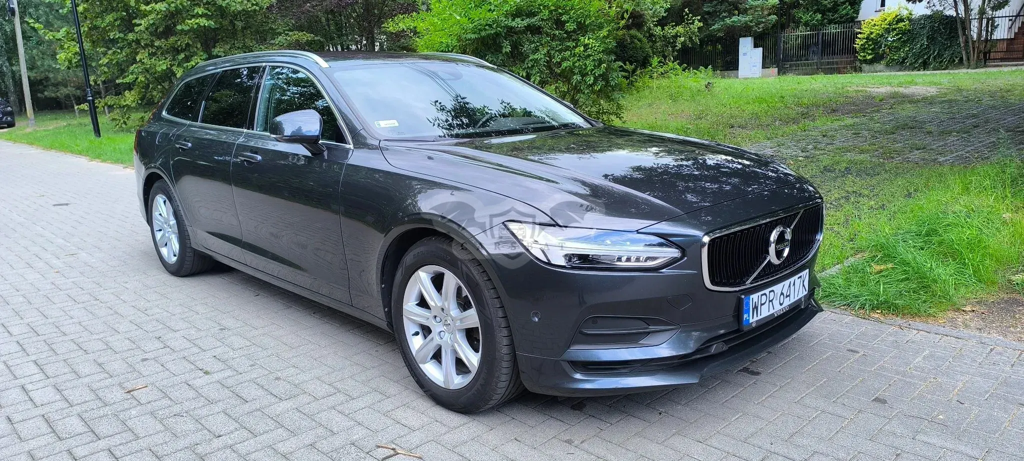 Volvo V90 D4 Momentum 2017
