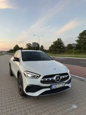 Mercedes-Benz GLA 250 4-Matic AMG Line 2021