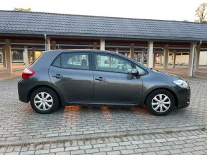 Toyota Auris I (2006-2012) 2011