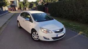 Opel Astra J (2009-2019) 1.6 Color Edition 2010