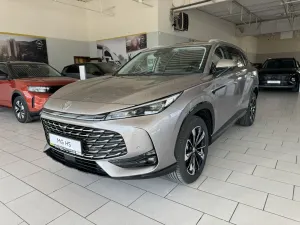 MG HS 2026