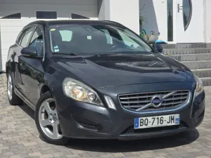 Volvo V60 I (2011-2018) D3 Momentum 2011