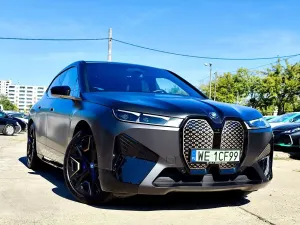 BMW iX xDrive50 111.5kWh Signature 2024