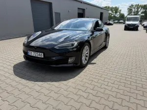 Tesla Model S 2018