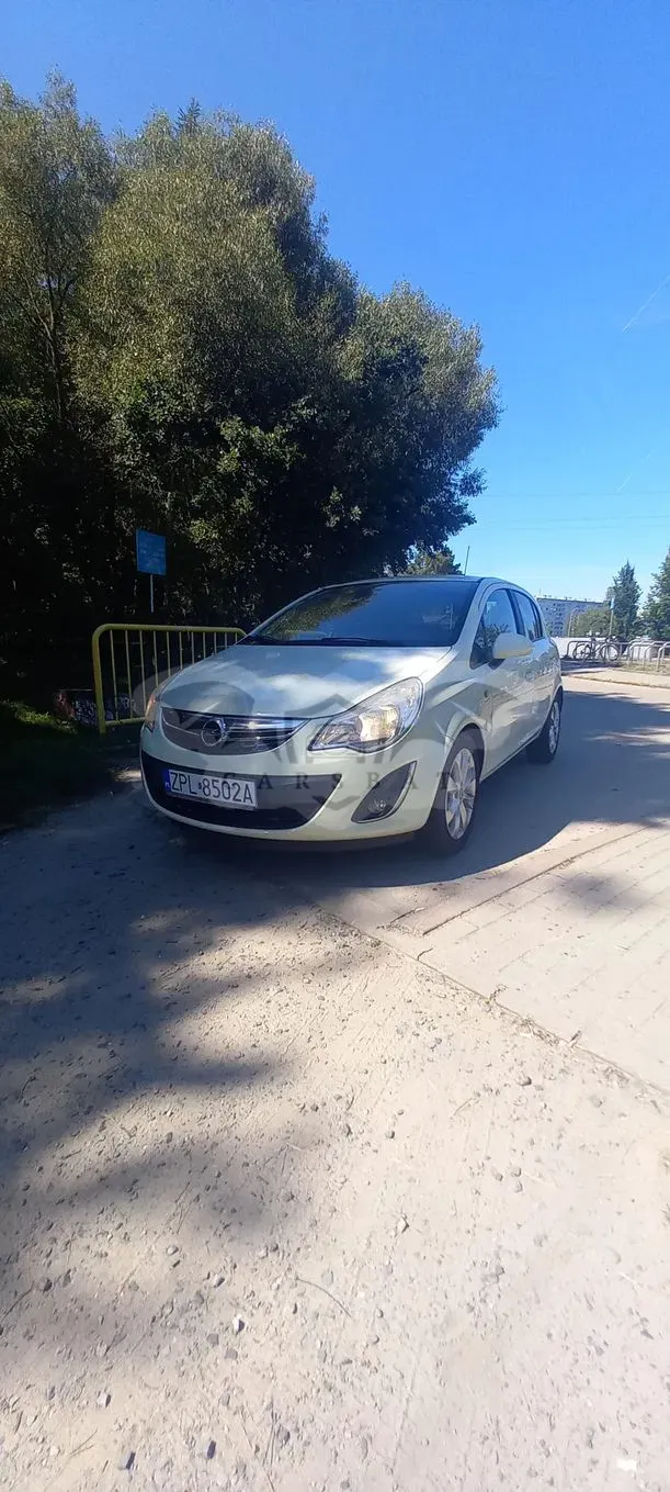 Opel Corsa D (2006-2014) 1.4 16V Cosmo 2012