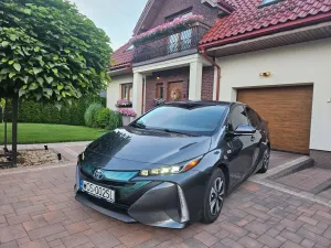 Toyota Prius IV (2015-2023) 1.8 Hybrid Executive 2017