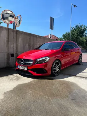 Mercedes-Benz A W176 (2012-) 180 7G-DCT AMG Line 2017