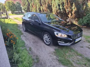 Volvo V60 I (2011-2018) D2 Summum 2014