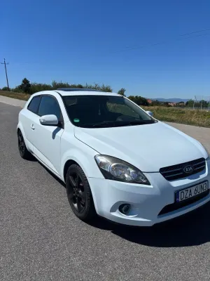 Kia Ceed 1.6 Comfort + 2009