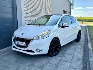 Peugeot 208 I (2012-2019) 1.6 VTi Allure 2013