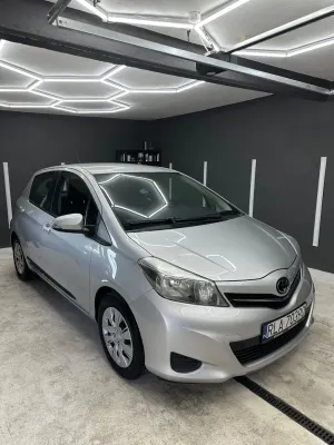 Toyota Yaris III (2011-2019) 1.0 Active 2012