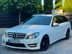 Mercedes-Benz C W204 (2007-2014) 300 CDI DPF 4Matic (BlueEFFICIENCY) 7G-TRONIC Avantgarde 2011