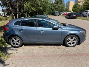Volvo V40 II (2012-) D2 Momentum 2013