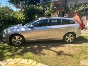 Volvo V60 I (2011-2018) D5 Geartronic Momentum 2012