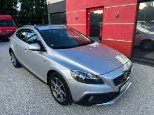 Volvo V40 II (2012-) D2 Base 2015