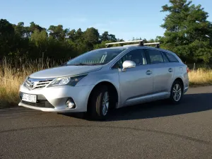 Toyota Avensis III (2009-) 2012