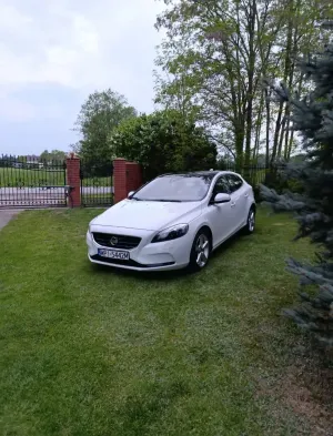 Volvo V40 II (2012-) D2 Summum 2012