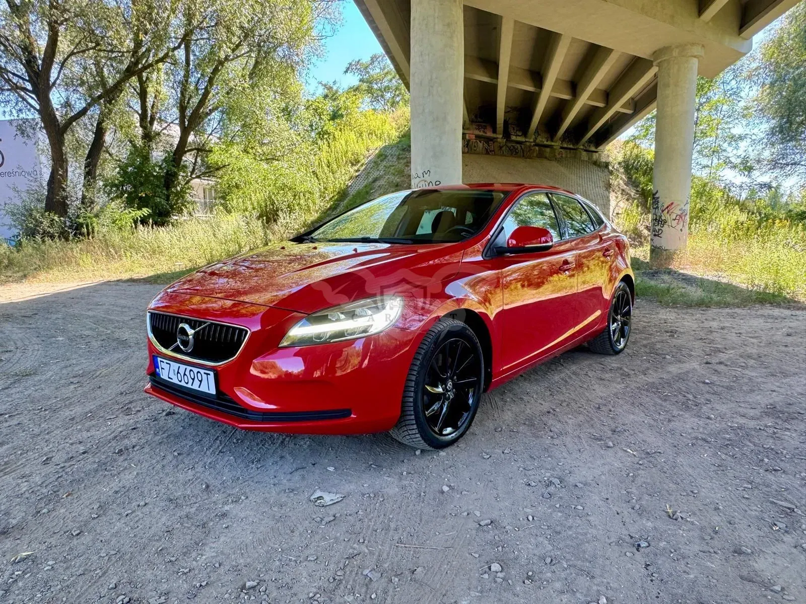 Volvo V40 II (2012-) T3 Drive-E Momentum 2017
