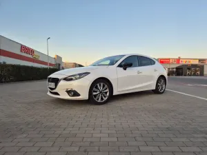 Mazda 3 III (2013-) 2.0 Skypassion 2015