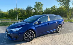 Toyota Avensis III (2009-) 2.0 D-4D Premium 2017