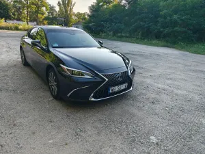 Lexus ES 300h Business Edition + 2021