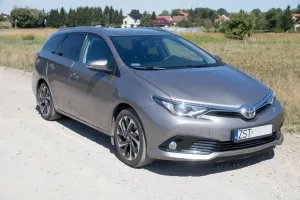Toyota Auris II (2012-) 1.6 Comfort 2016