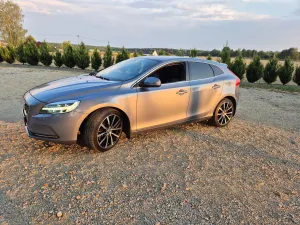 Volvo V40 II (2012-) T5 Drive-E Momentum 2017