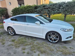 Ford Mondeo Mk5 (2014-) 2.0 TDCi Bi-Turbo Titanium PowerShift 2017