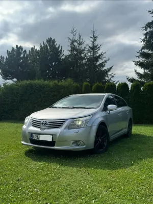 Toyota Avensis III (2009-) 2.0 D-4D Sol 2009