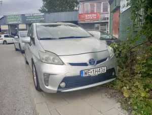 Toyota Prius III (2009-2015) 1.8 HSD Prestige 2012