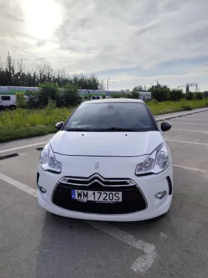 Citroën DS3 1.6 e-HDi SoChic 2011