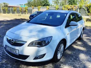 Opel Astra J (2009-2019) 1.4 T Sport 2011