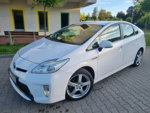 Toyota Prius III (2009-2015) (Hybrid) Life 2015